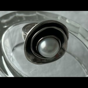 Silpada Oxidized Sterling Silver Swirl and Pearl Ring, Size 5